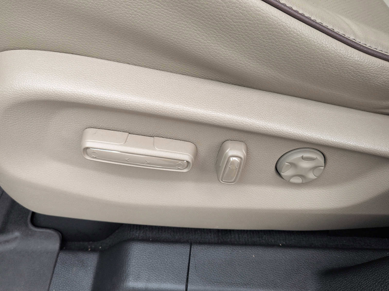 Used 2023 Honda Odyssey Elite image 17