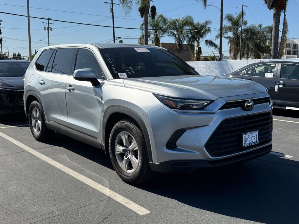 Used 2025 Toyota Grand Highlander FWD image 1