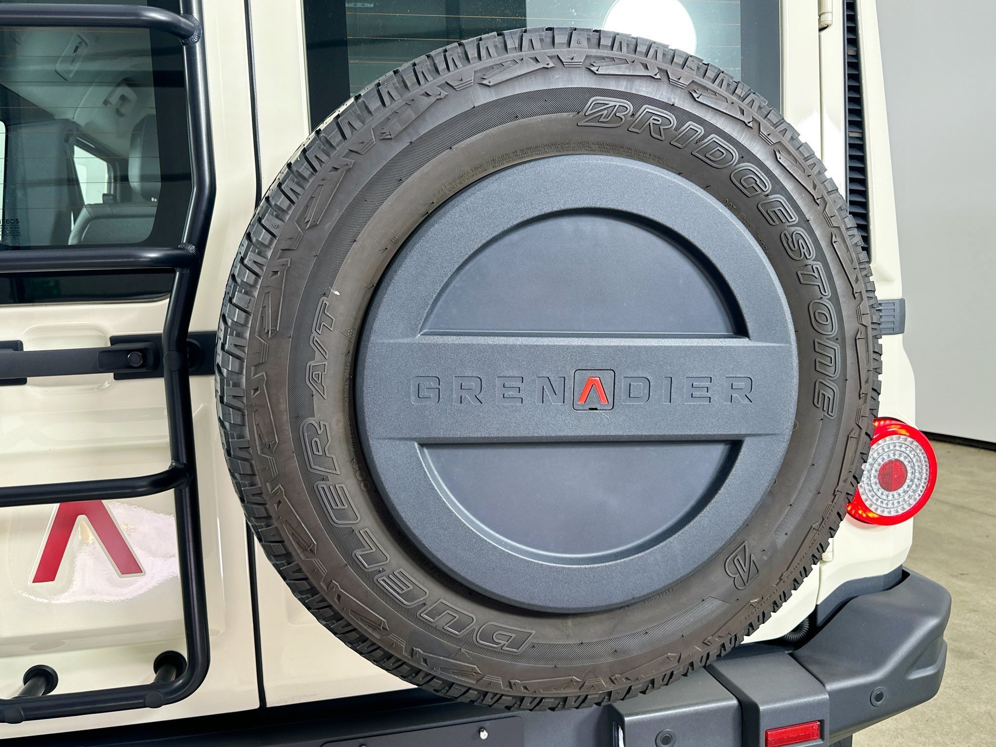 Used 2024 INEOS Grenadier Station Wagon AWD/4WD image 40