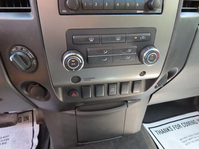 Used 2009 Nissan Titan SE w/ SE Drivers Convenience Pkg image 23