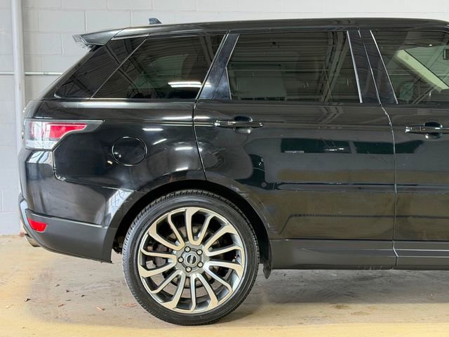 Used 2016 Land Rover Range Rover Sport SE image 9