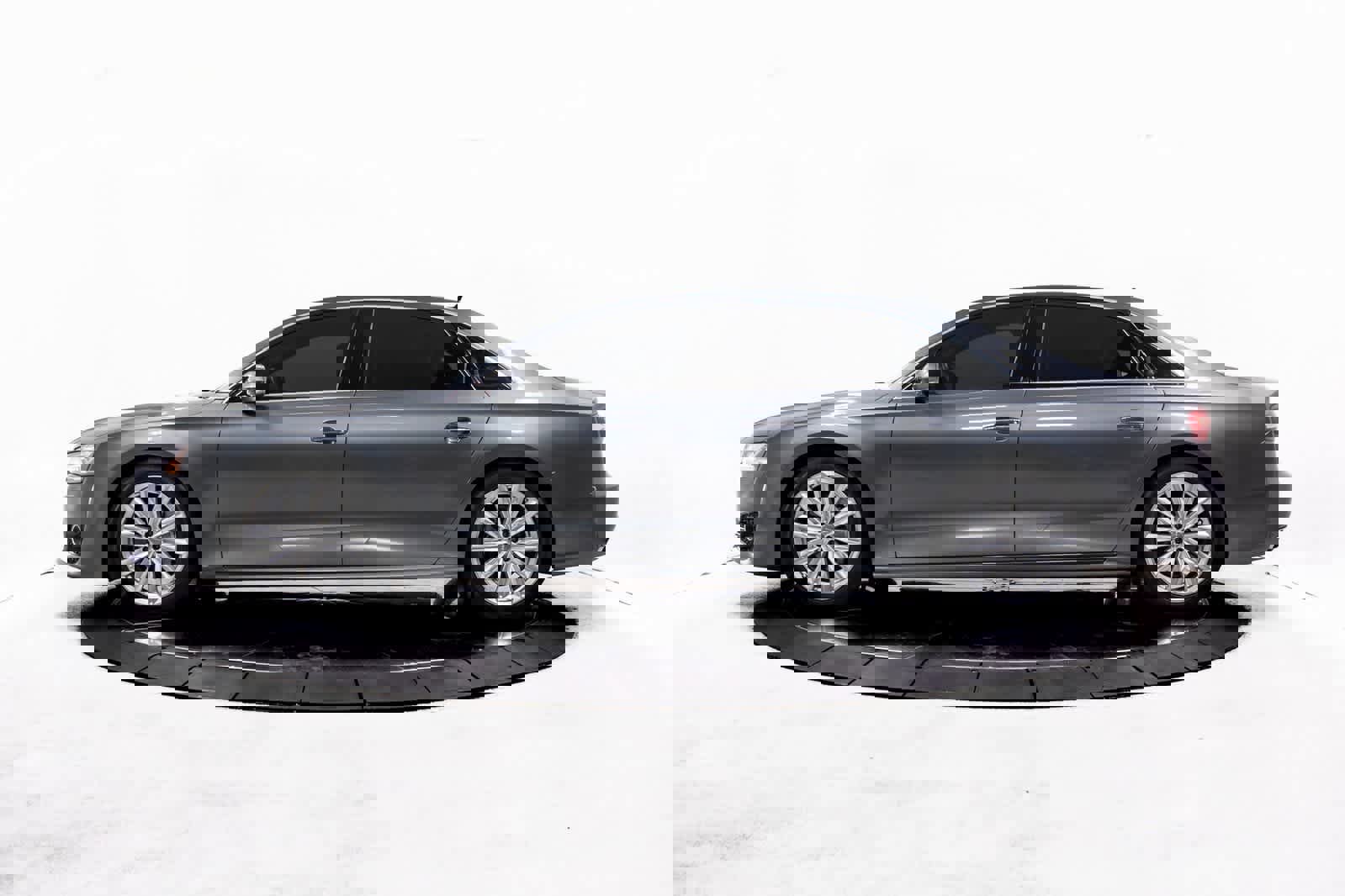 Used 2017 Audi A8 L 3.0T w/ Executive Package image 2