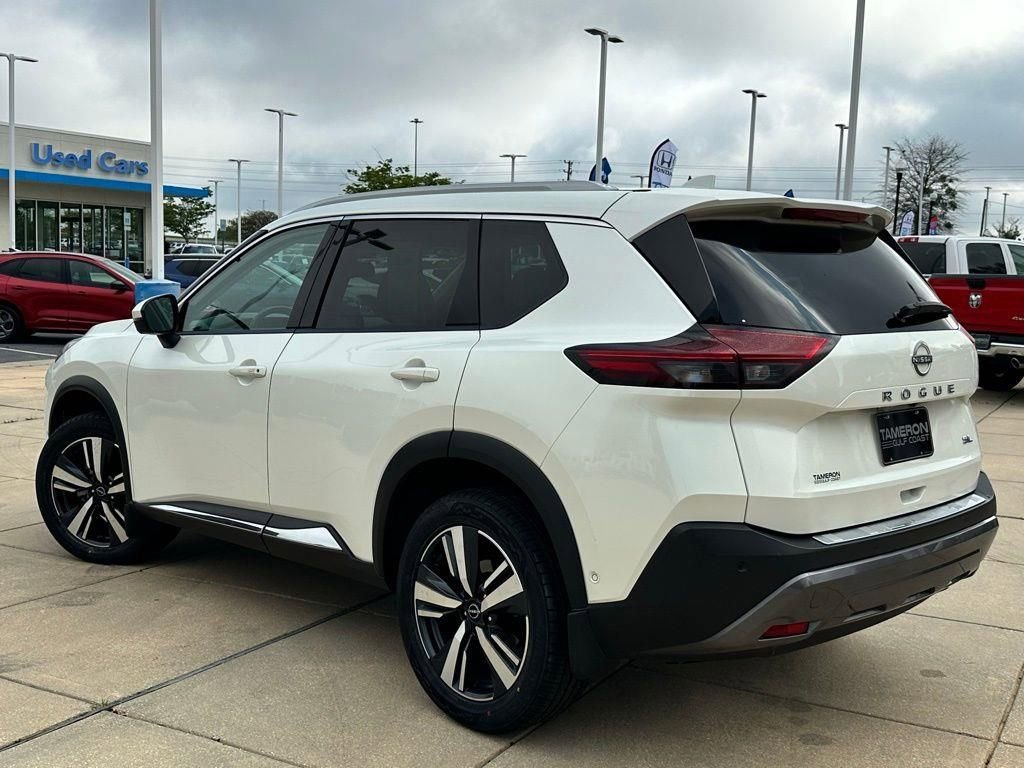 Used 2023 Nissan Rogue SL w/ SL Premium Package FWD image 4