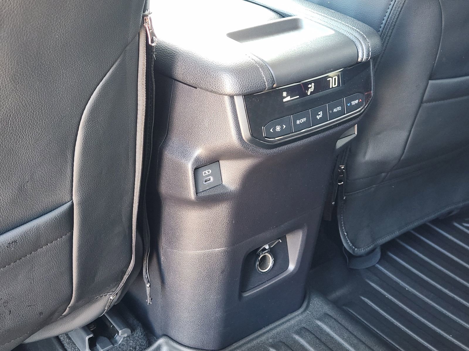 Used 2025 Toyota Grand Highlander AWD image 34