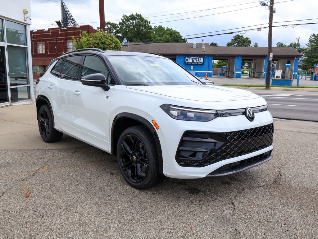 New 2026 Volkswagen Tiguan SE R-Line AWD/4WD image 7