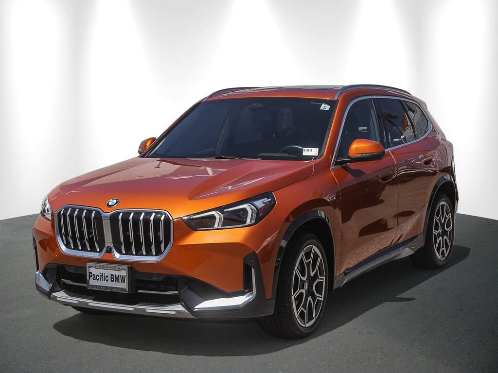 Used 2025 BMW X1 xDrive28i w/ Premium Package AWD/4WD image 3
