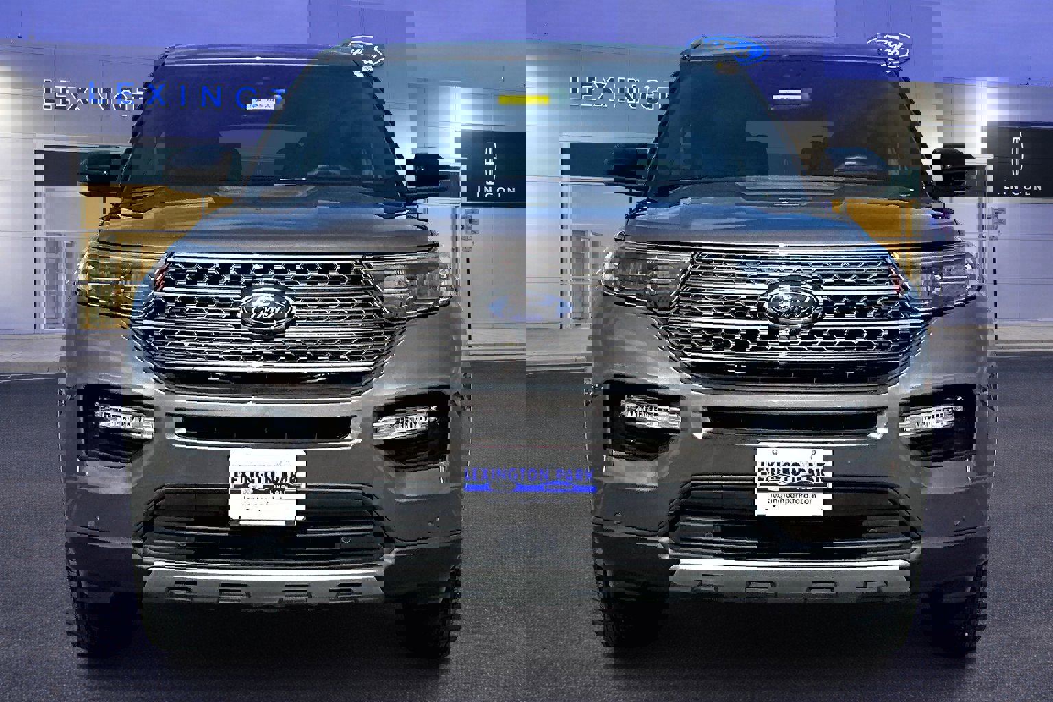Used 2021 Ford Explorer King Ranch w/ Premium Technology Package image 2