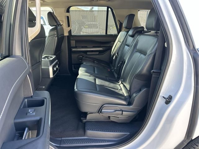 Used 2024 Ford Expedition Max XLT image 24