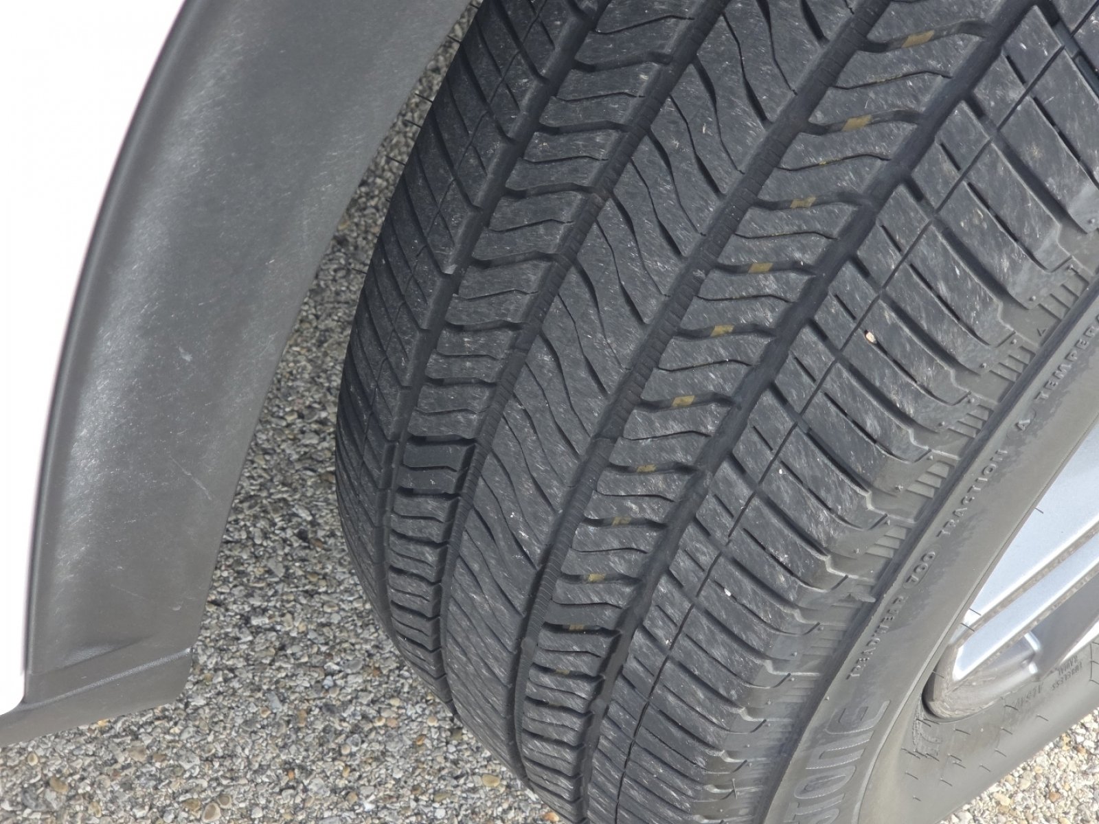 Used 2025 GMC Acadia Elevation image 13