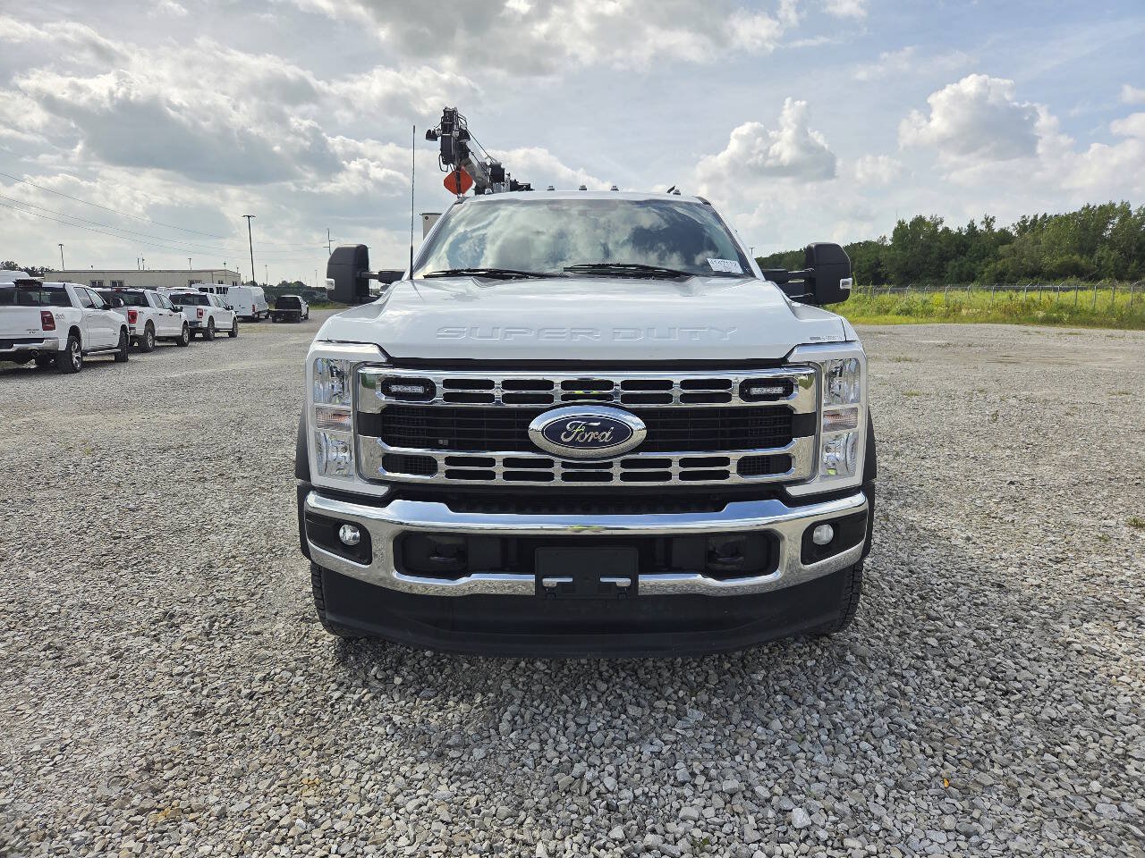 Used 2024 Ford F550 4x4 SuperCab Super Duty image 3