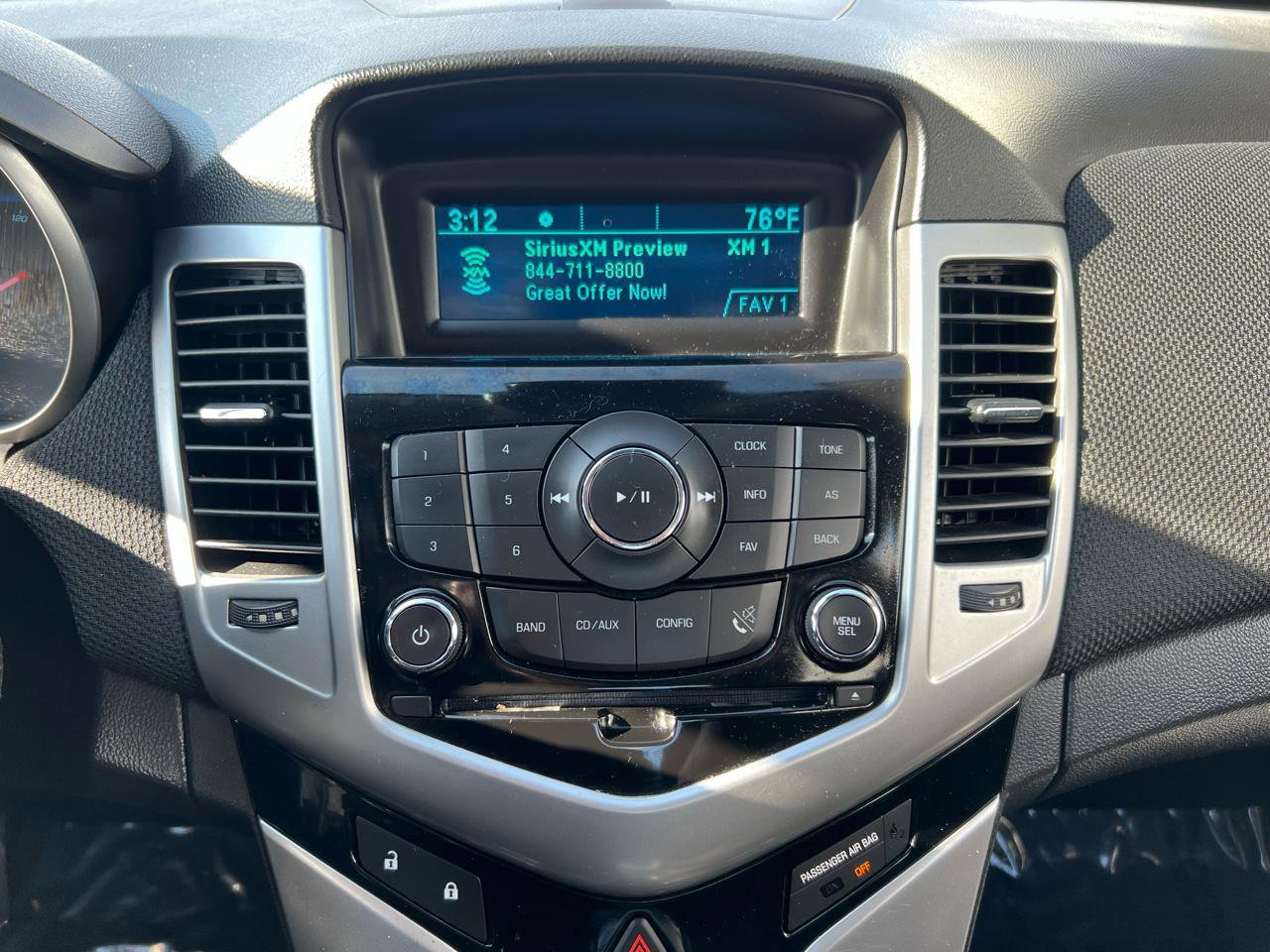 Used 2014 Chevrolet Cruze LT image 19