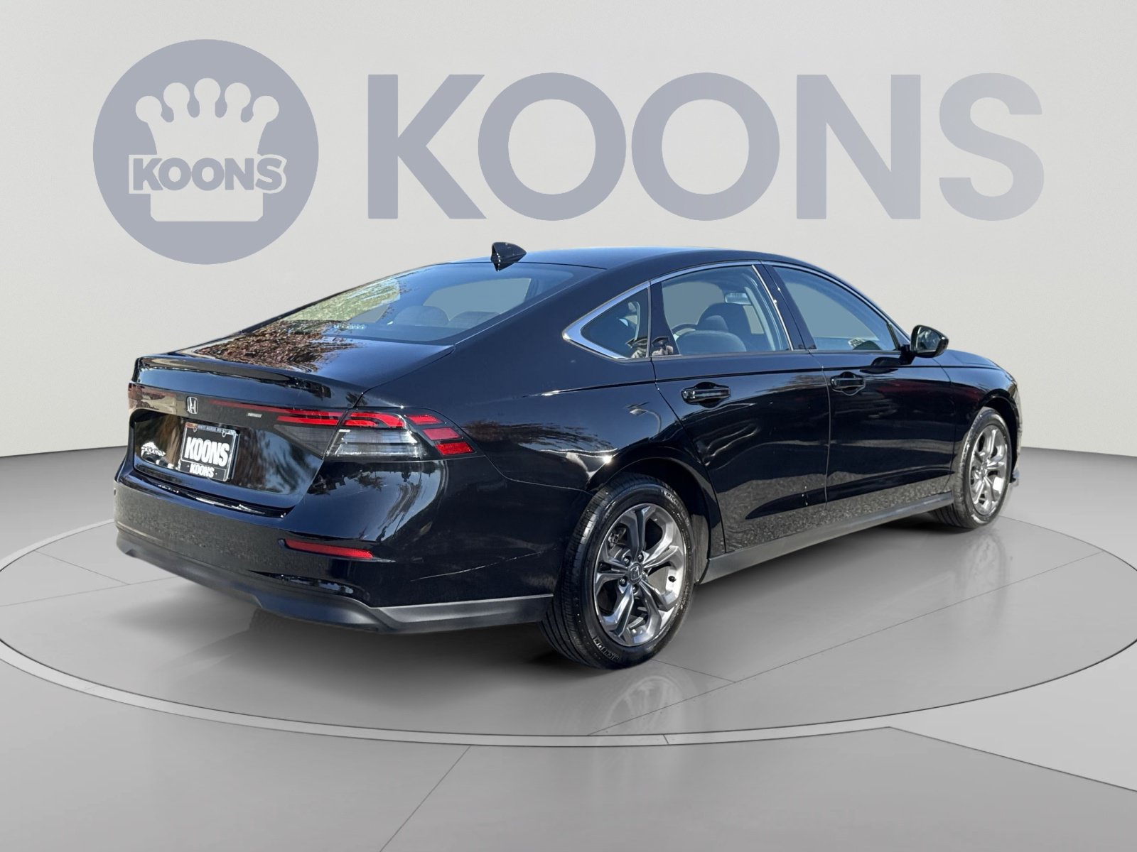 Used 2024 Honda Accord EX image 7