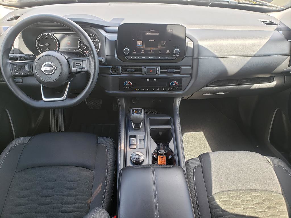 Used 2025 Nissan Pathfinder S image 15