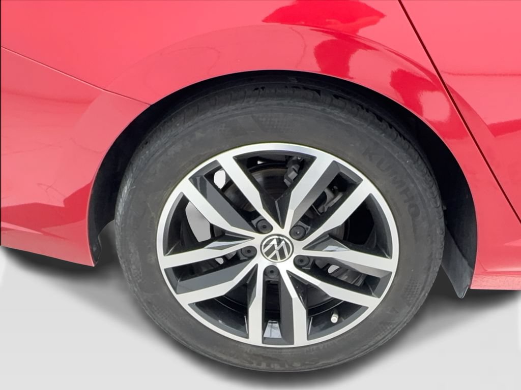Used 2025 Volkswagen Jetta SE FWD image 10