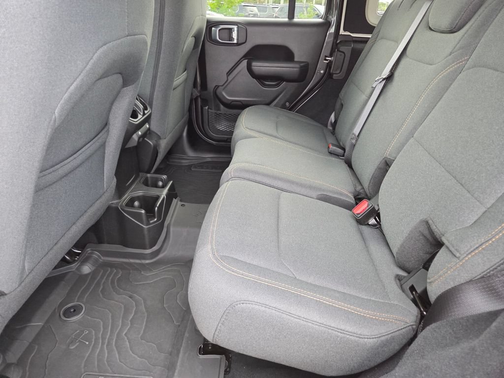 Used 2024 Jeep Wrangler Unlimited Sport AWD/4WD image 23