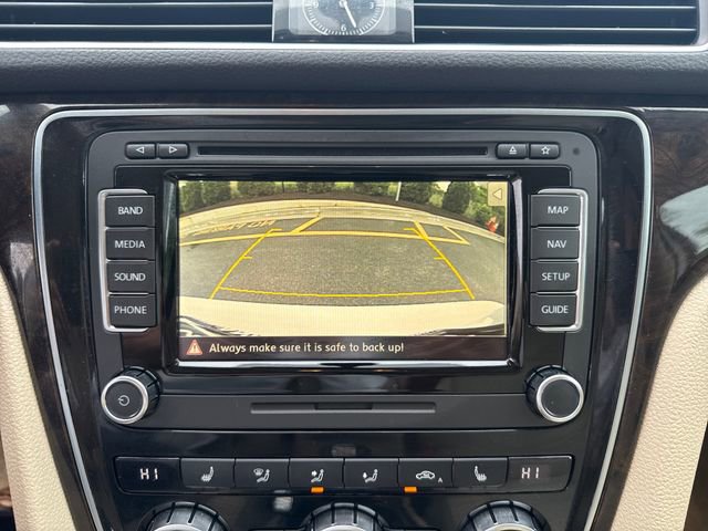 Used 2014 Volkswagen Passat TDI SEL Premium FWD image 20
