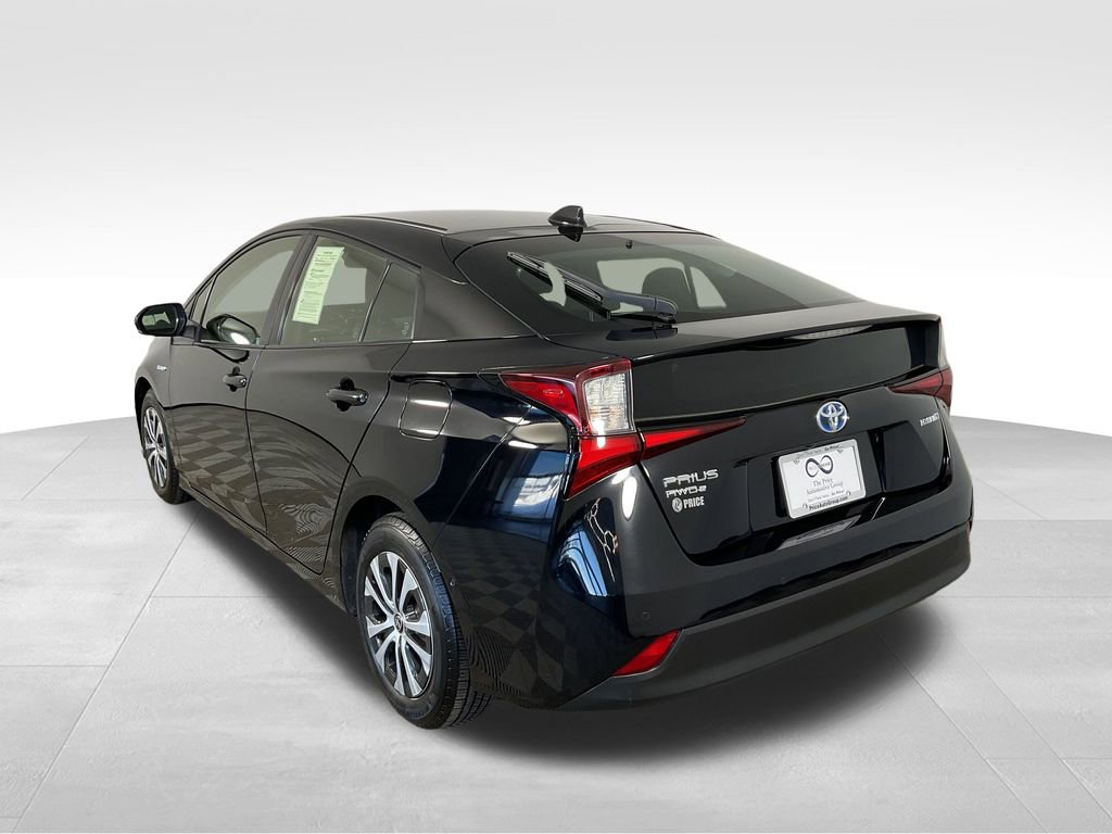 Used 2021 Toyota Prius LE image 7