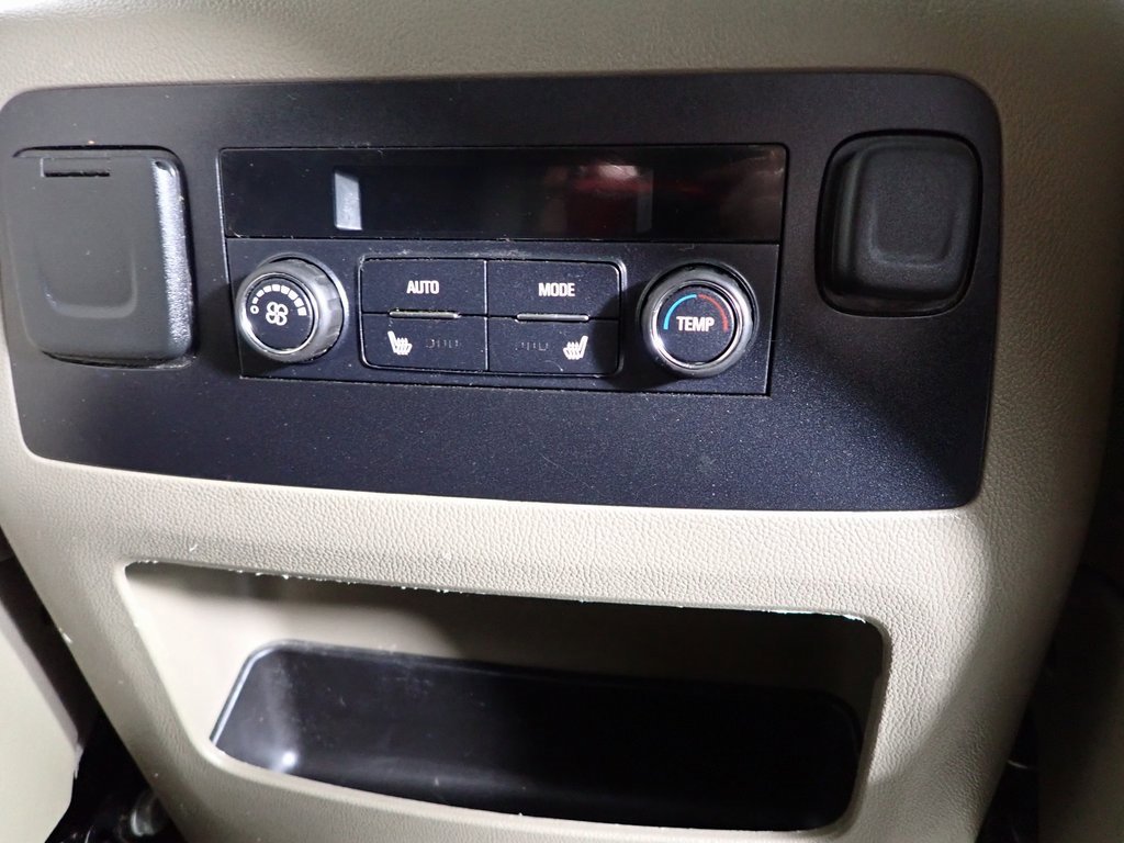 Used 2017 GMC Yukon SLT image 32