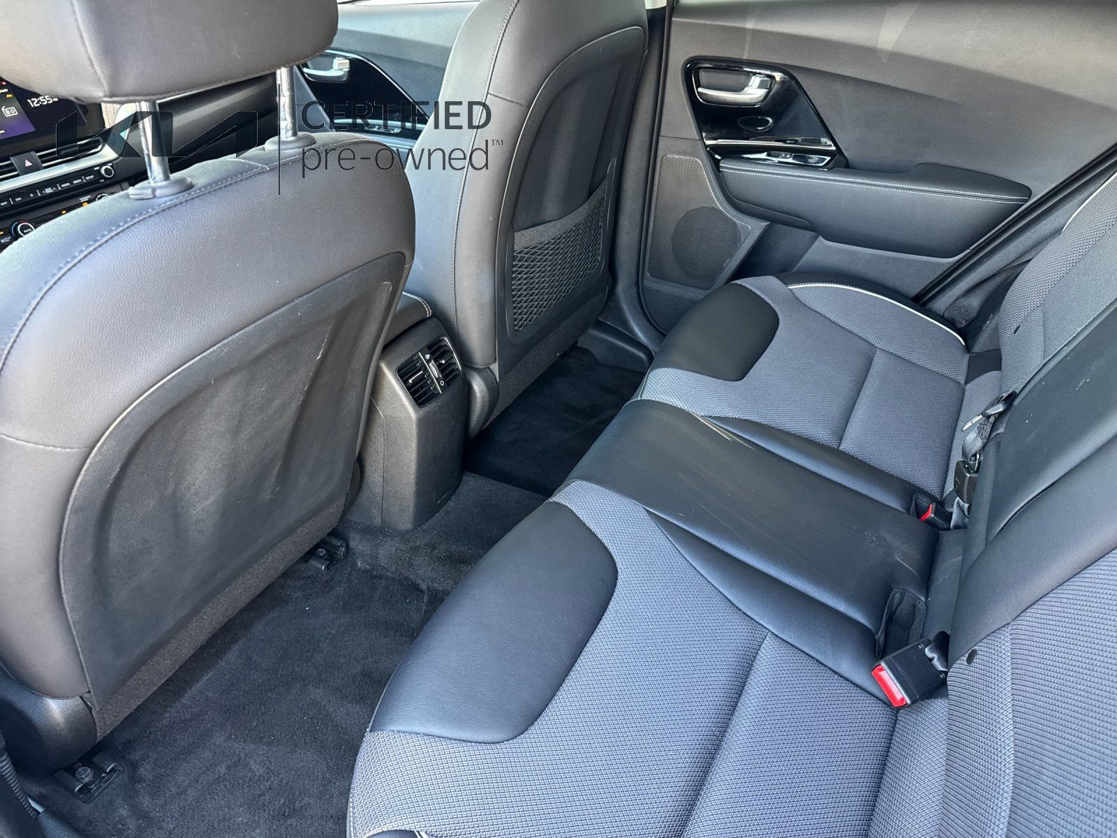 Certified 2022 Kia Niro EX FWD image 13