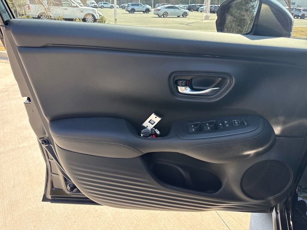 Used 2025 Honda HR-V LX image 14