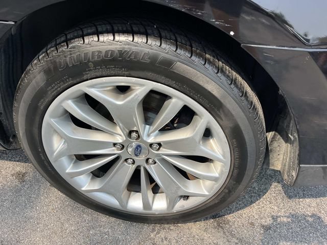Used 2019 Ford Taurus Limited FWD image 11