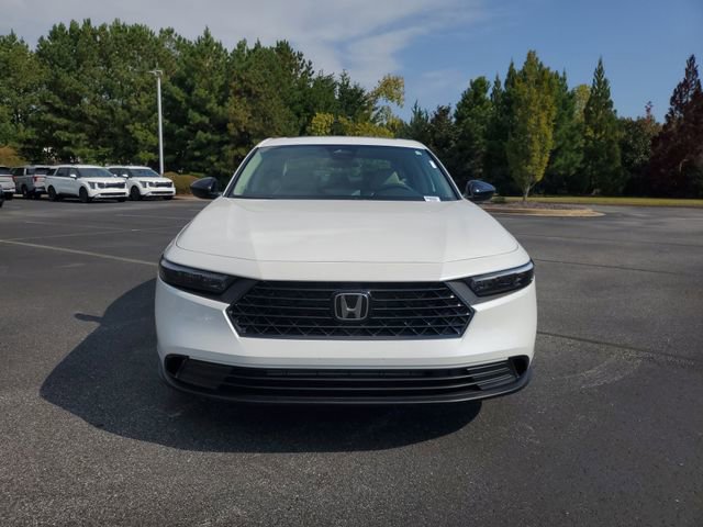 Used 2025 Honda Accord SE image 2