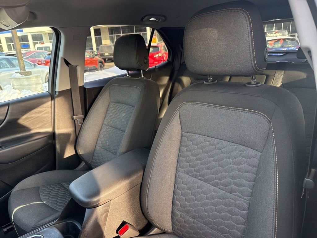 Used 2018 Chevrolet Equinox LT image 21