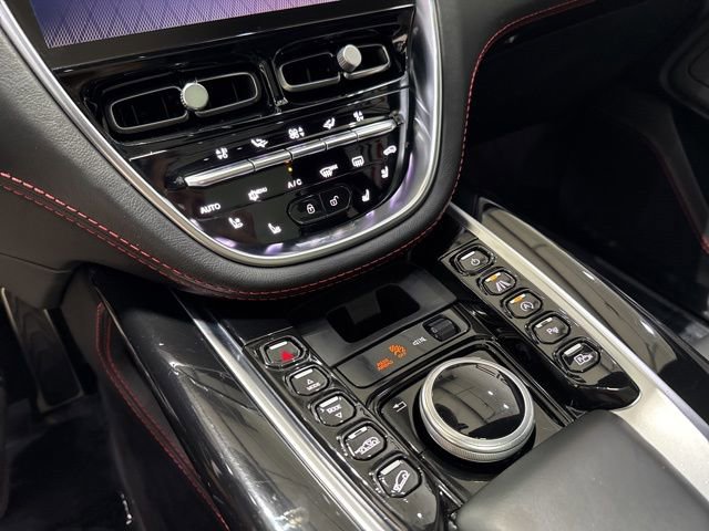 Used 2021 Aston Martin DBX image 27