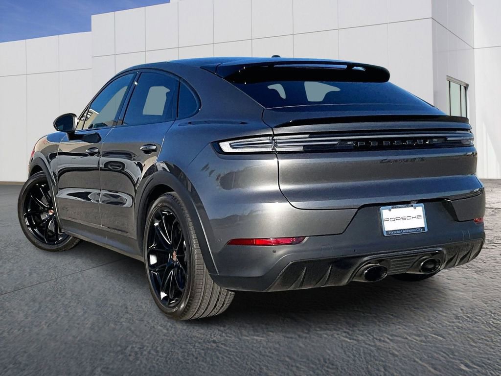 Certified 2025 Porsche Cayenne GTS image 3