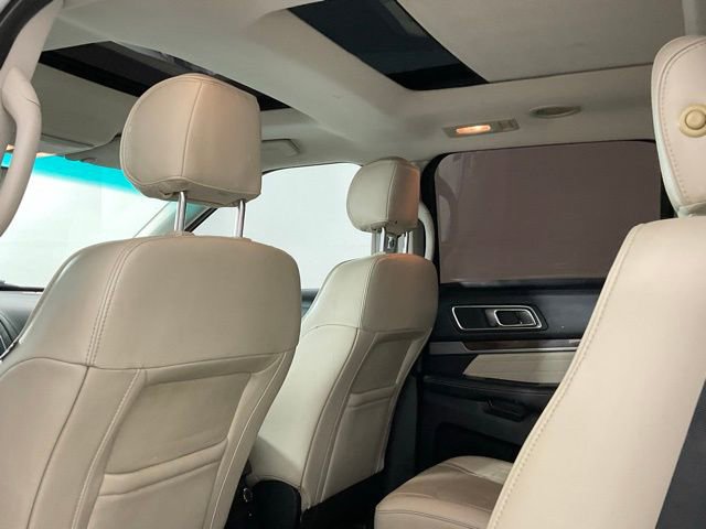 Used 2017 Ford Explorer Platinum image 14