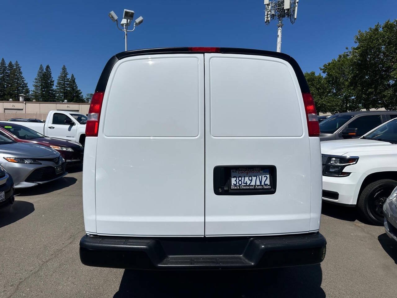 Used 2019 GMC Savana 3500 Extended w/ Driver Convenience Package RWD image 10