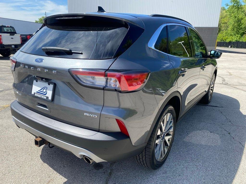 Used 2022 Ford Escape Titanium w/ Class II Trailer Tow Package AWD/4WD image 13