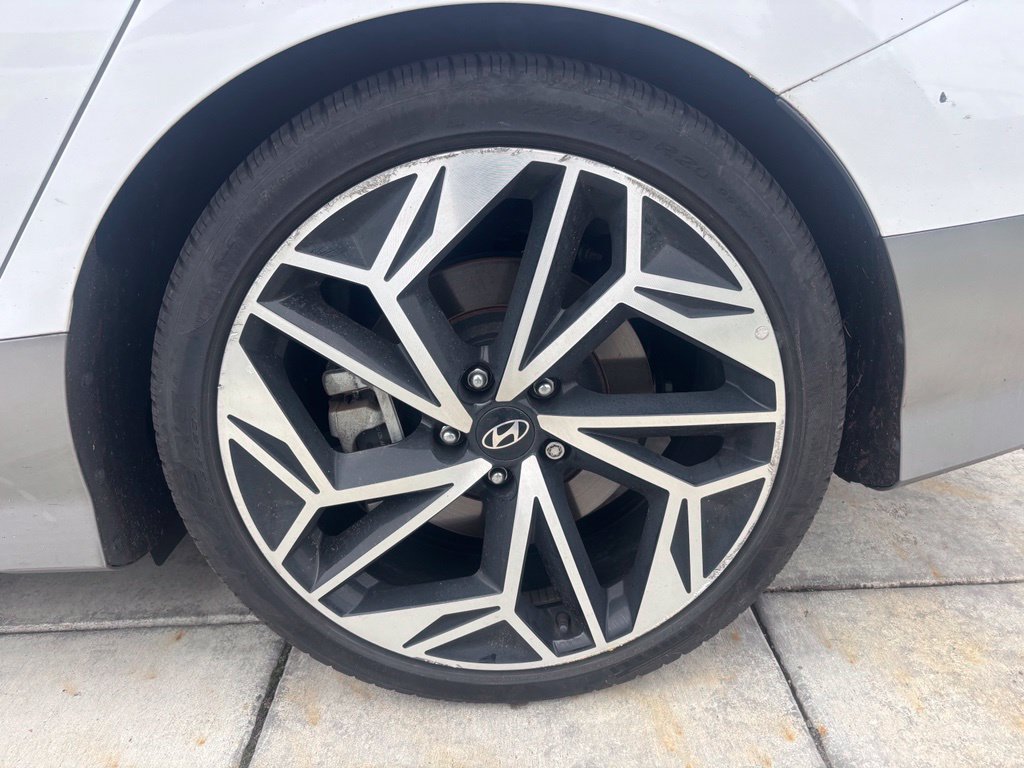 Certified 2023 Hyundai Ioniq 6 SEL AWD/4WD image 9
