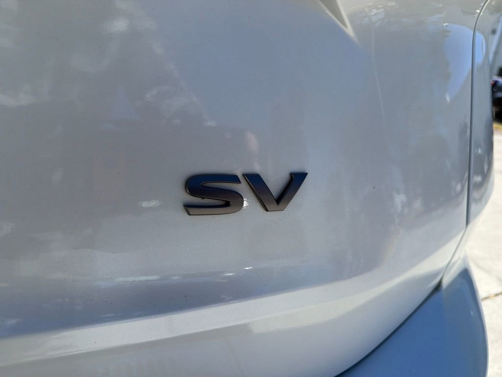 Used 2024 Nissan Rogue SV w/ SV Premium Package image 11