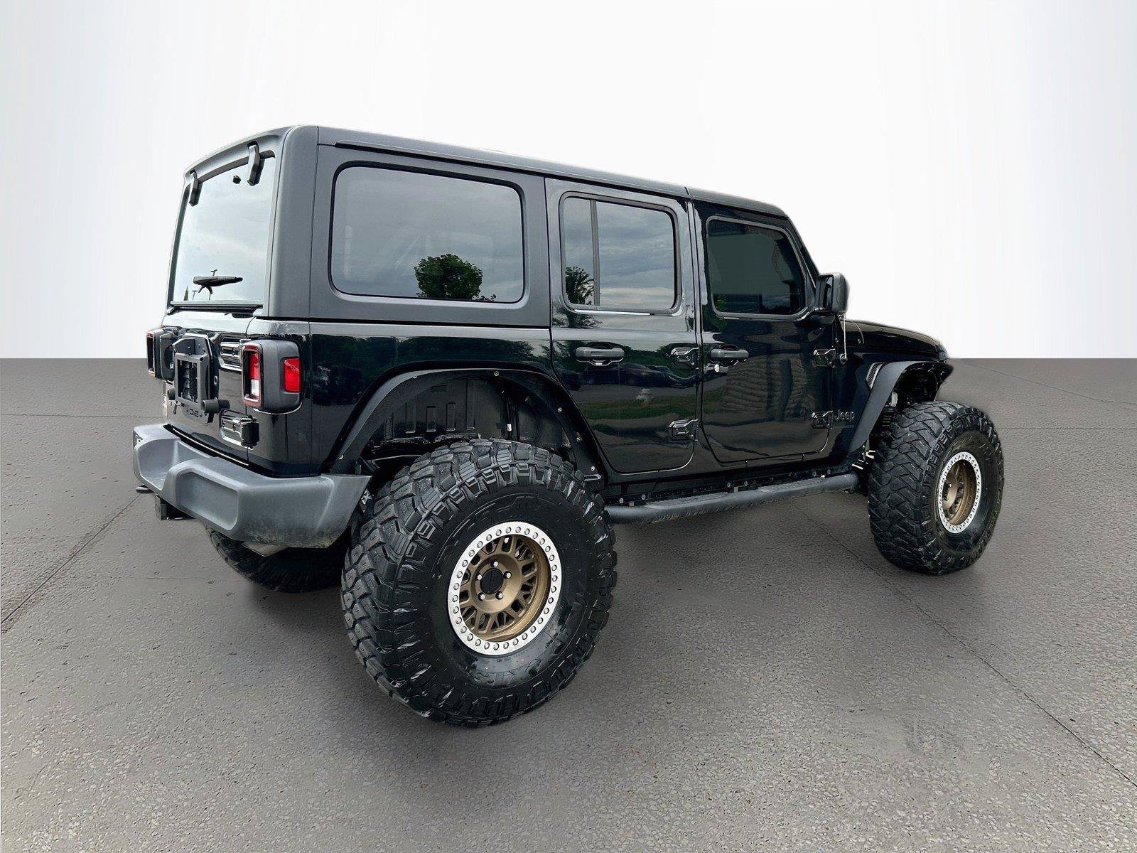 Used 2023 Jeep Wrangler Unlimited Sport AWD/4WD image 4