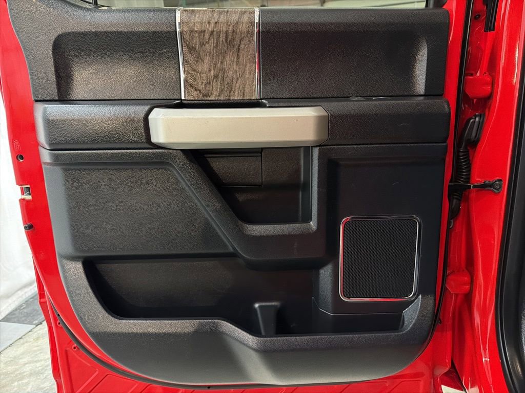 Used 2018 Ford F250 Lariat w/ Chrome Package image 21