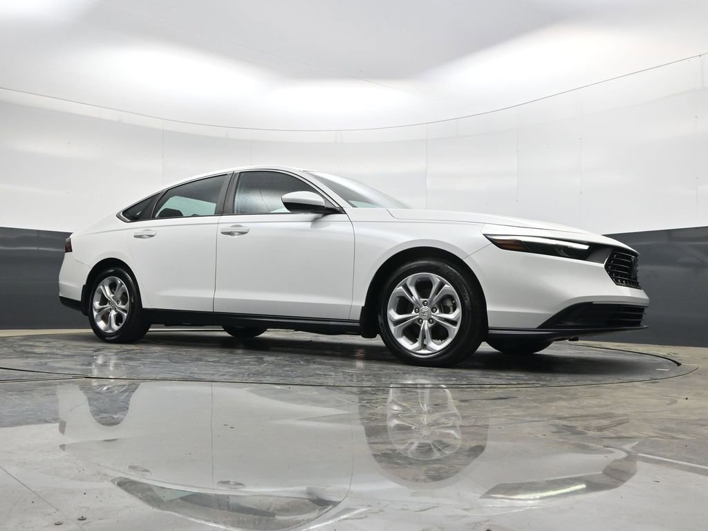 Used 2023 Honda Accord LX image 25
