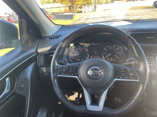 Used 2018 Nissan Rogue Sport SL w/ SL Premium Package image 21