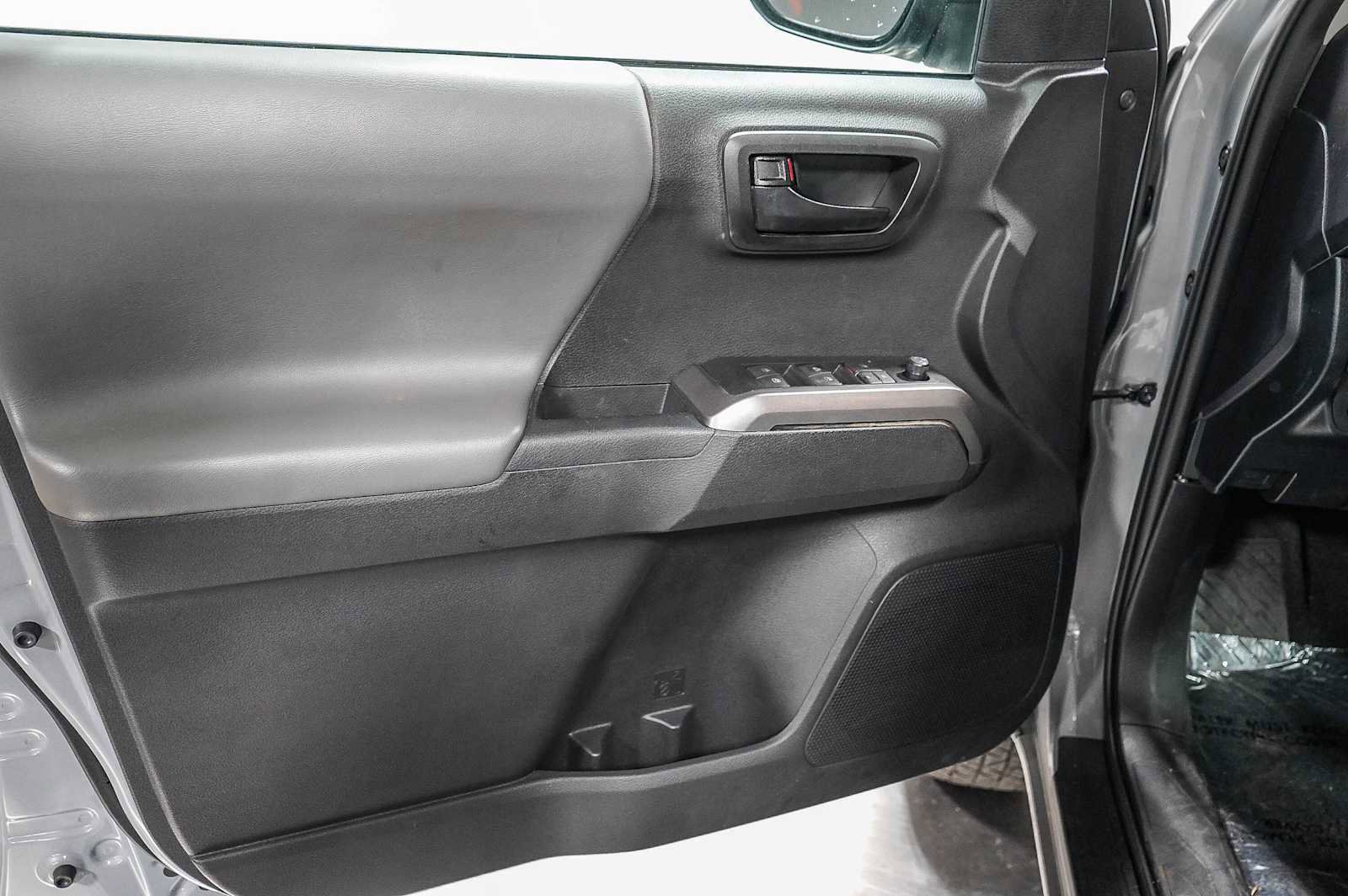 Used 2021 Toyota Tacoma SR5 image 23