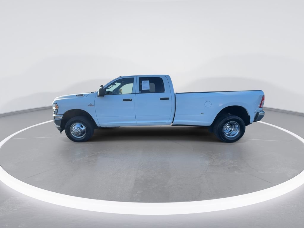 Used 2024 RAM 3500 Tradesman w/ Chrome Appearance Group image 5