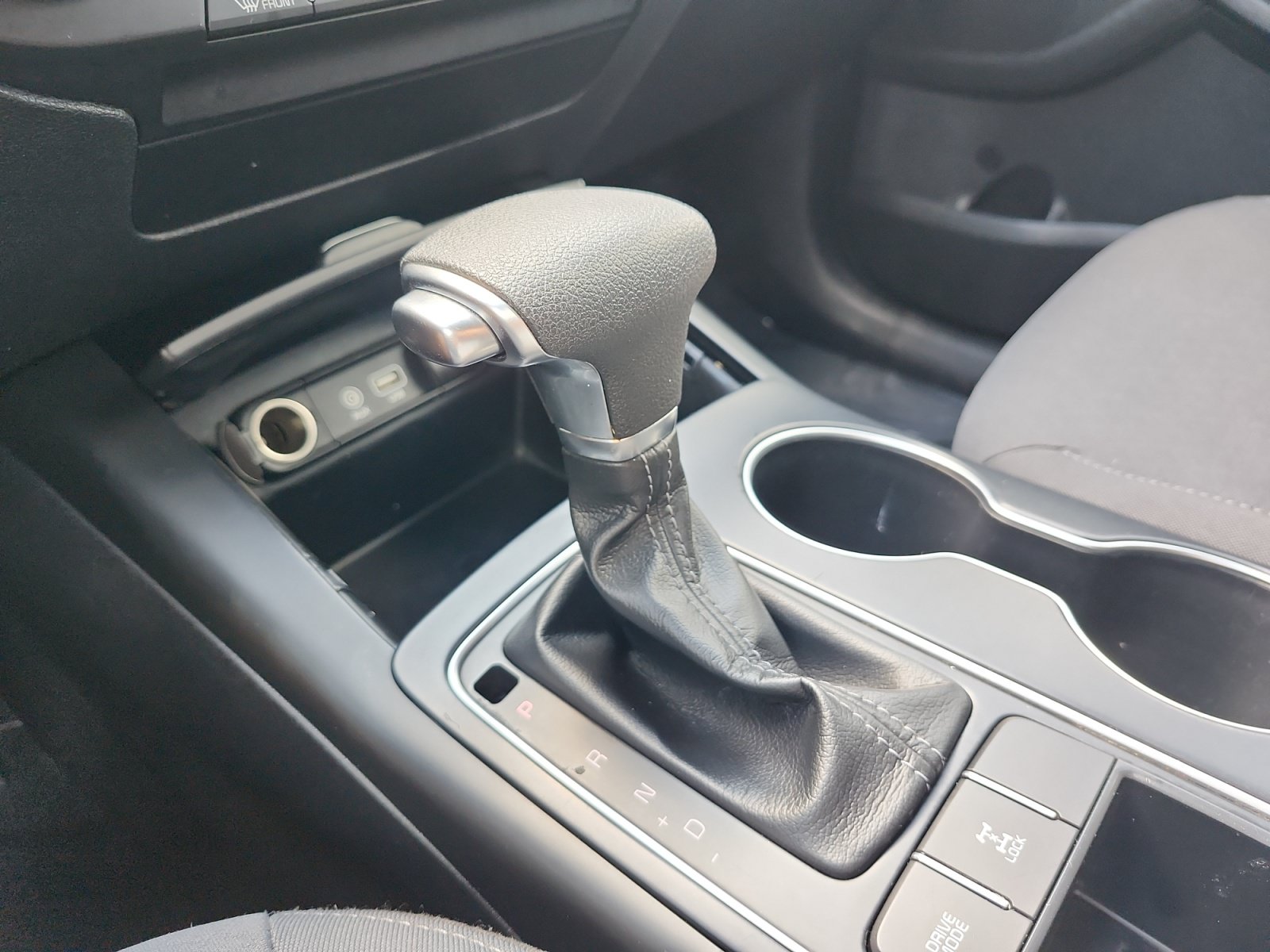Used 2019 Kia Sorento AWD V6 image 19