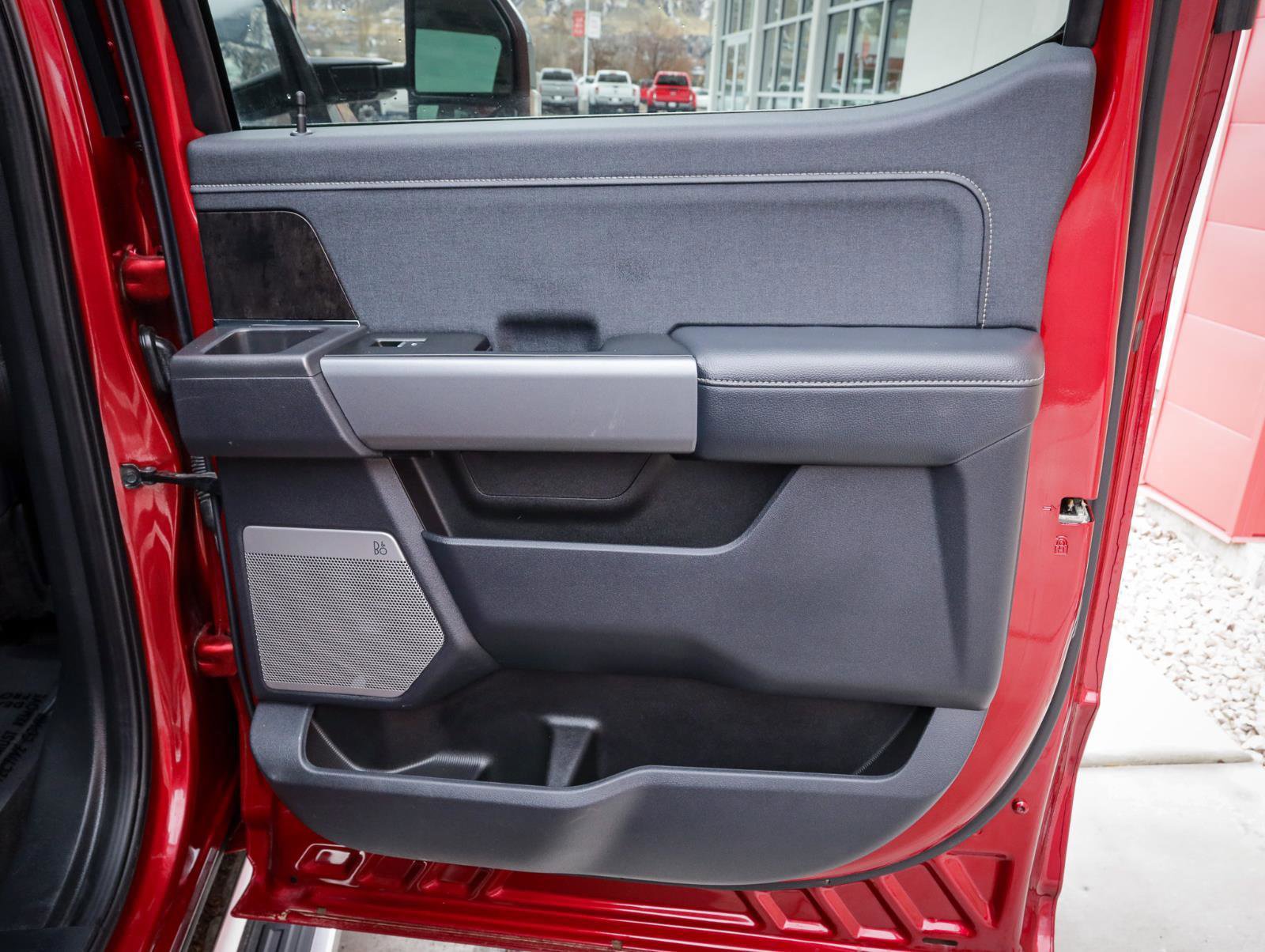 Used 2025 Ford F350 Lariat image 29