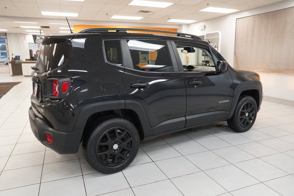 Used 2020 Jeep Renegade Latitude w/ Cold Weather Group image 10