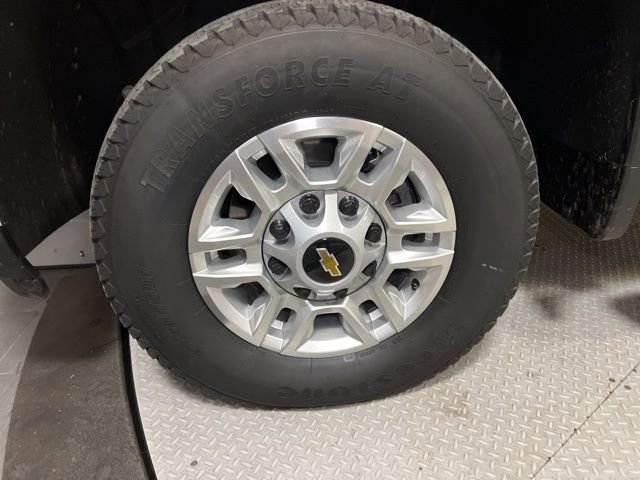 Used 2025 Chevrolet Silverado 2500 LT w/ Convenience Package image 28