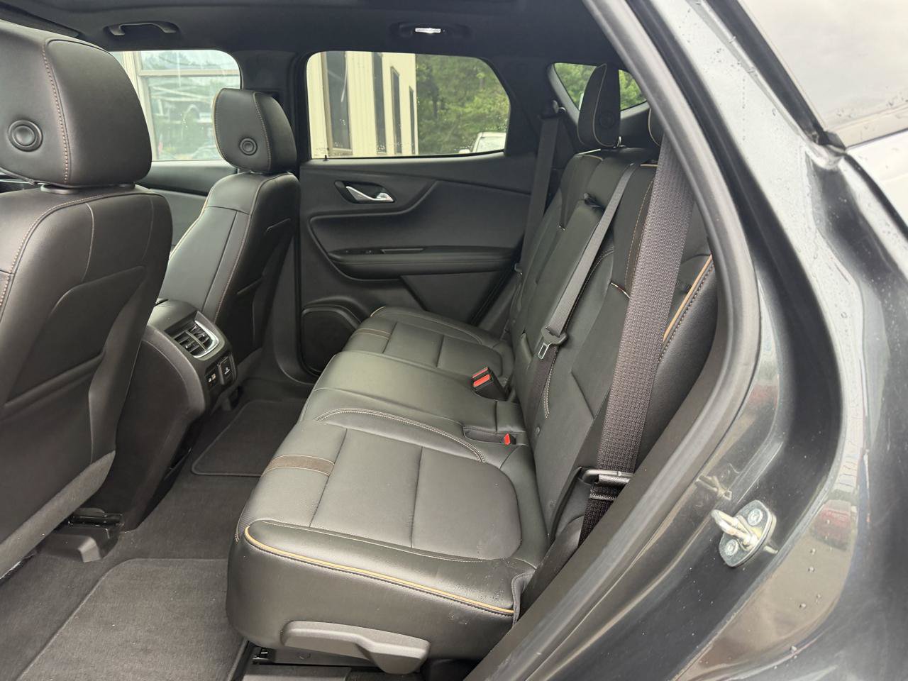 Used 2019 Chevrolet Blazer Premier w/ Sun and Wheels Package AWD/4WD image 9