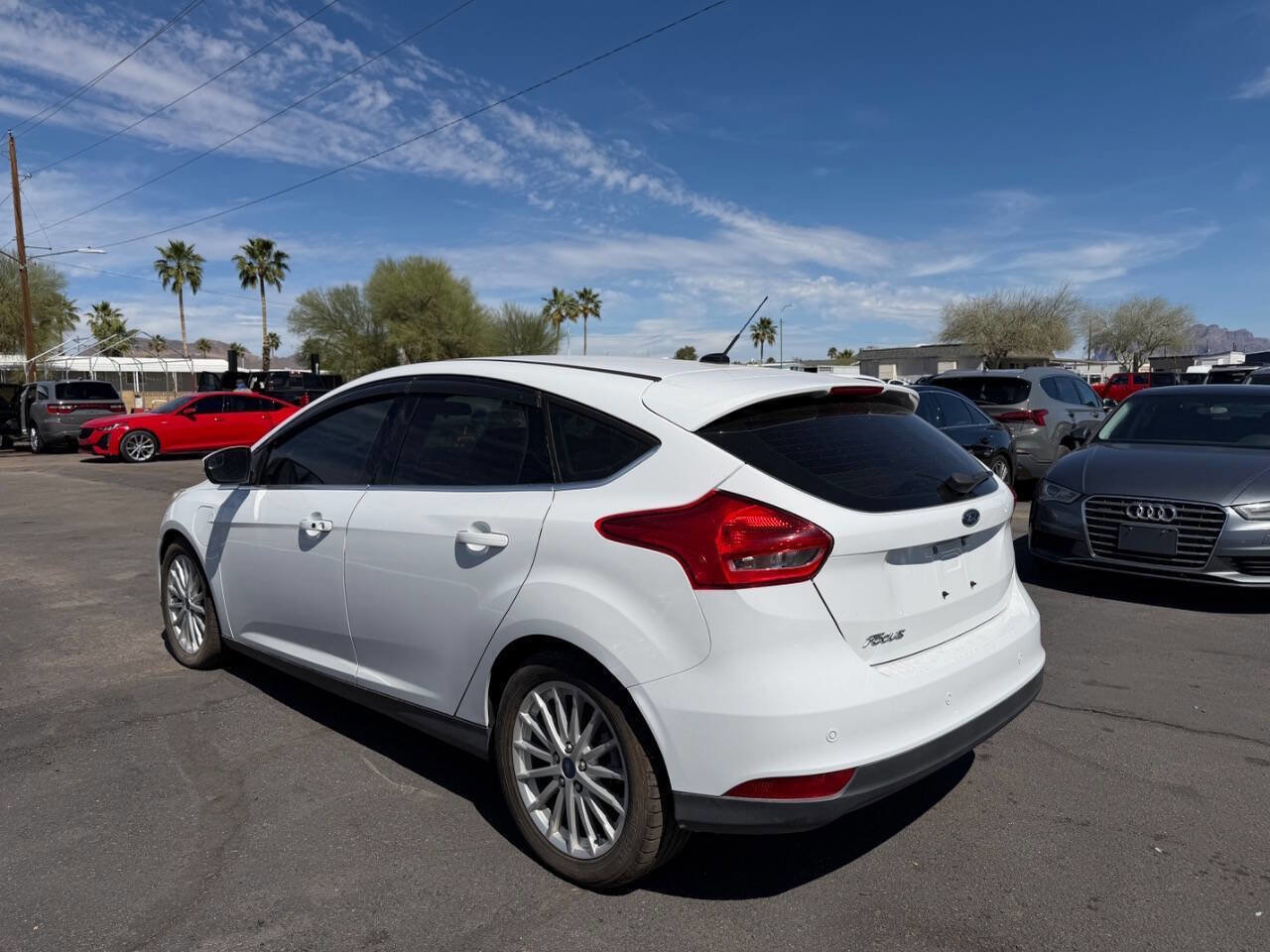 Used 2017 Ford Focus Electric Hatchback image 2