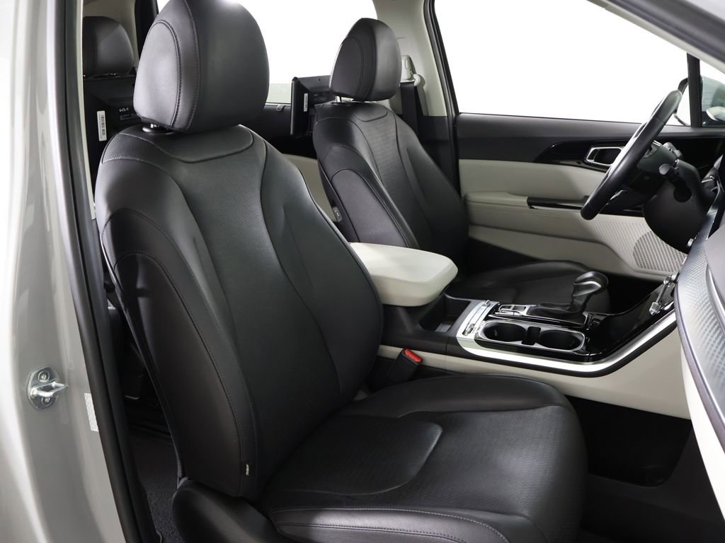 Used 2024 Kia Carnival SX Prestige FWD image 36