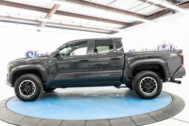 Used 2025 Toyota Tacoma TRD Off-Road AWD/4WD image 5