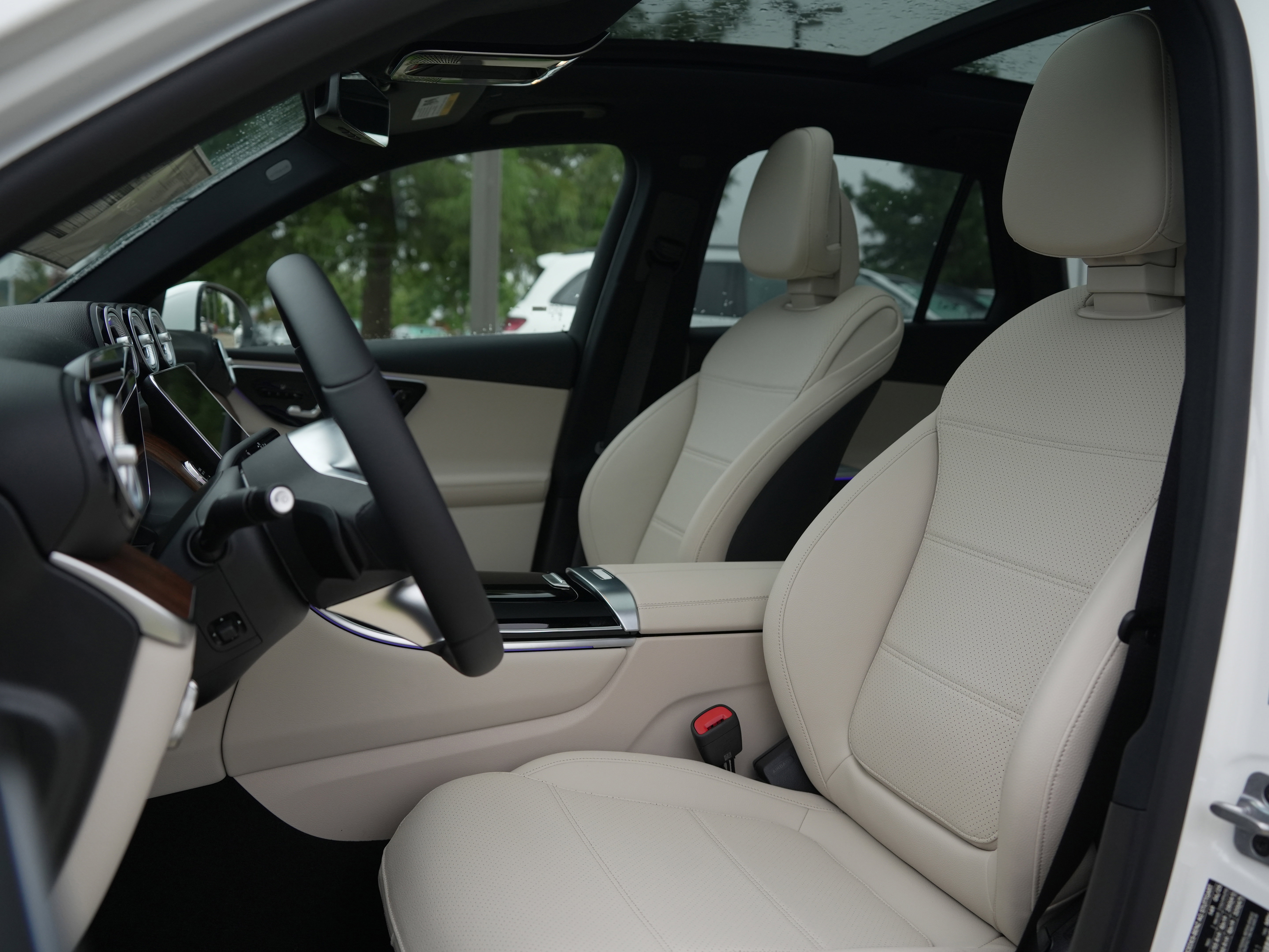 New 2026 Mercedes-Benz GLC 350e 4MATIC image 36