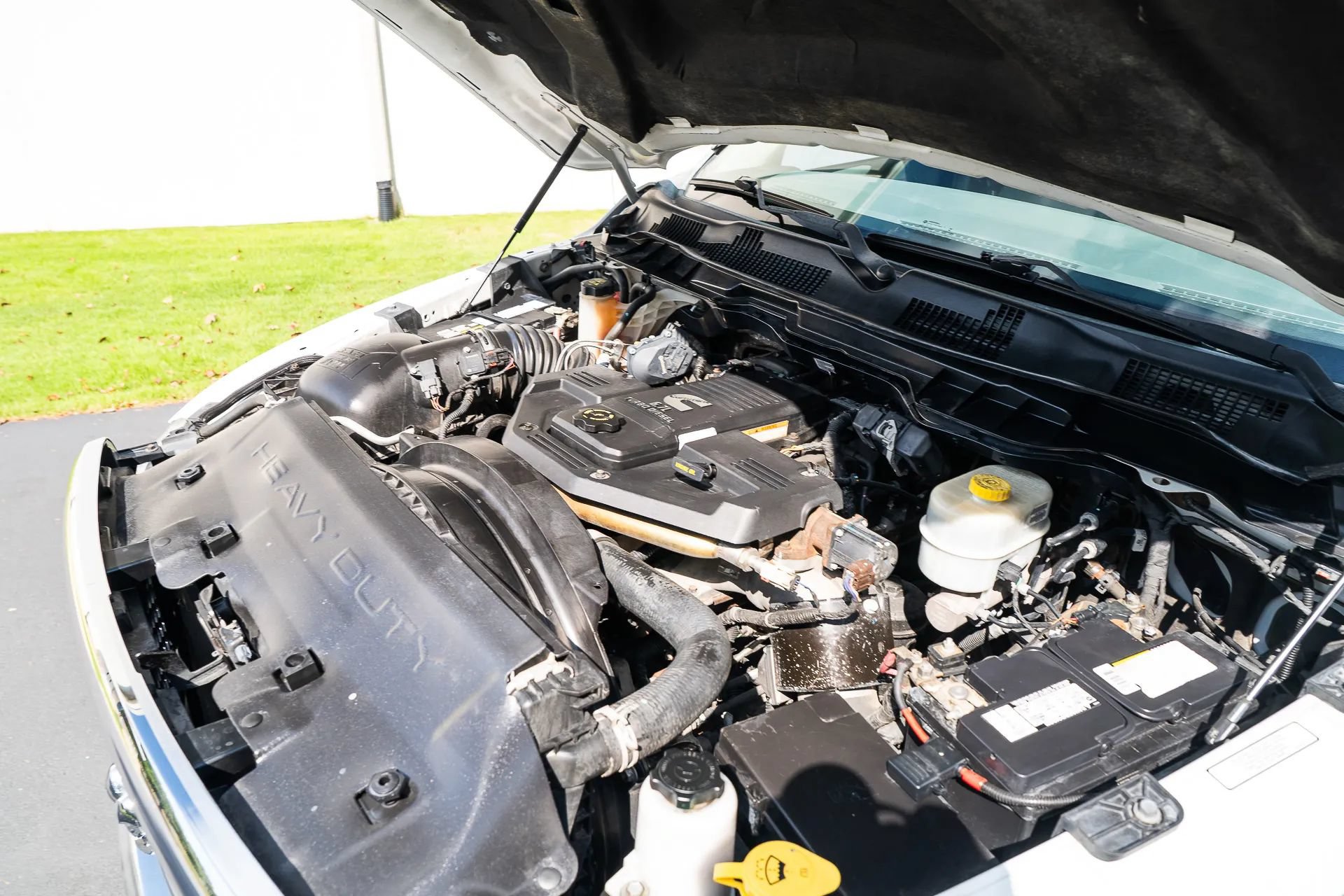 Used 2015 RAM 3500 SLT AWD/4WD image 16